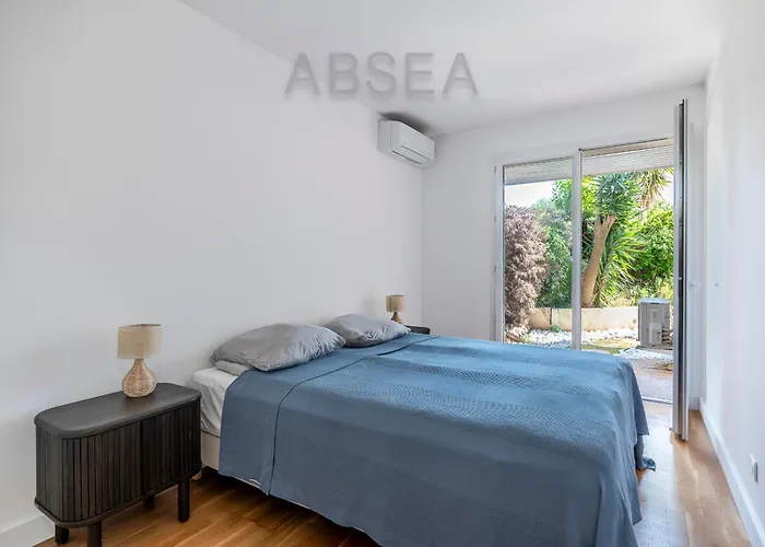 Lägenhet Nice Garden Apartment Pool Parking Air Conditioning Family Friendly Nice
